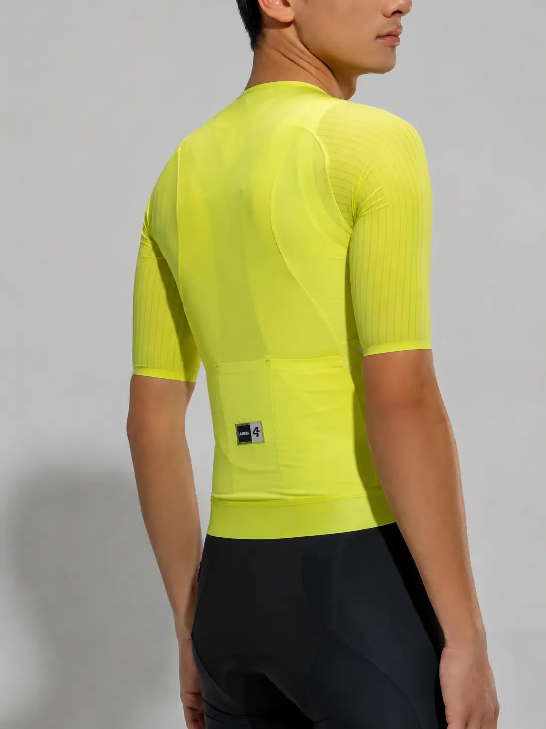 Vue de dos maillot jaune